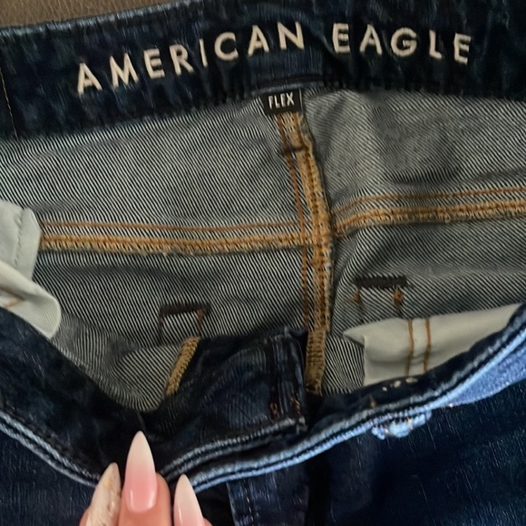 Like NEW!! Bundle 2 pair American Eagle Jeans - Picture 8 of 9